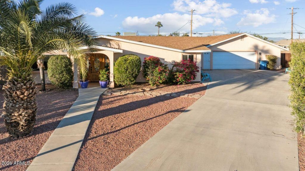 1038 E FRIAR Avenue, Apache Junction, AZ 85119