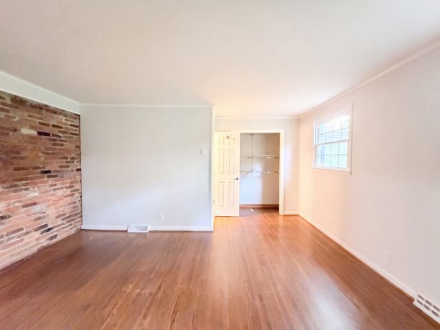 1223 Beverly Hills Dr, Clarksville, TN 37040