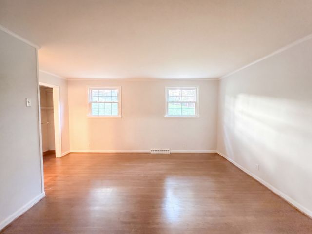 1223 Beverly Hills Dr, Clarksville, TN 37040