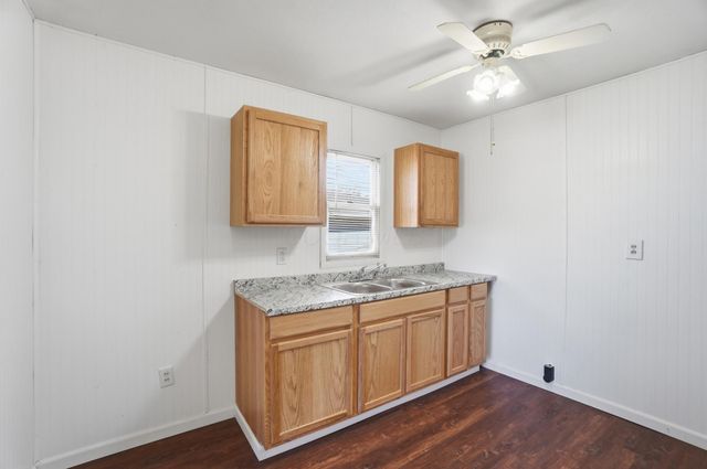 1835 S Sweetbriar Lane, Springfield, OH 45505