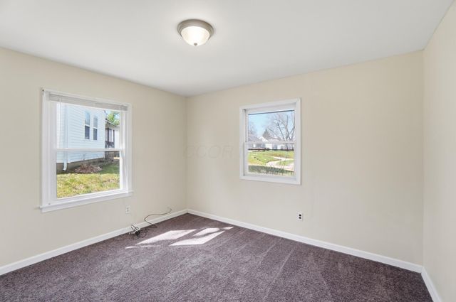 1835 S Sweetbriar Lane, Springfield, OH 45505