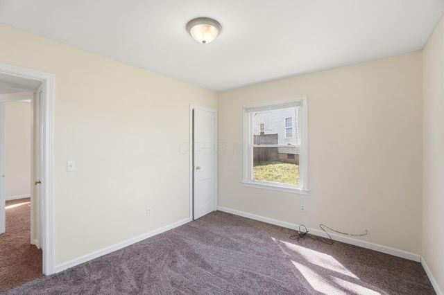 1835 S Sweetbriar Lane, Springfield, OH 45505