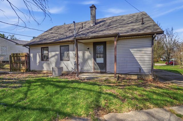 1835 S Sweetbriar Lane, Springfield, OH 45505