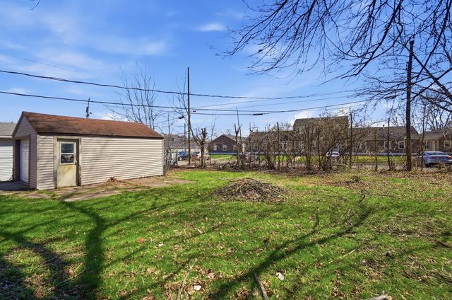 1835 S Sweetbriar Lane, Springfield, OH 45505