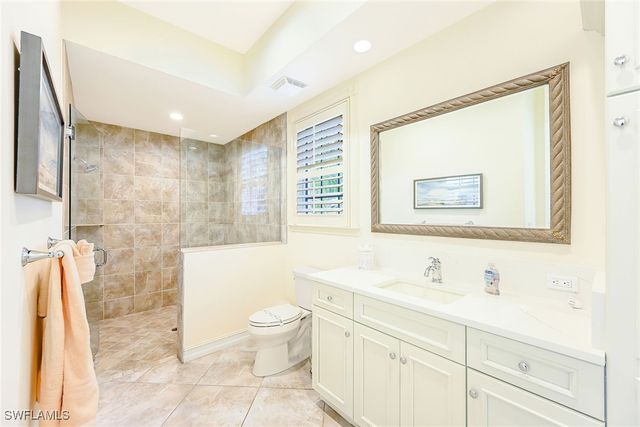 9155 Torrefino CT, Naples, FL 34109