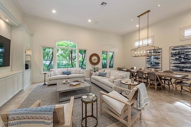 9155 Torrefino CT, Naples, FL 34109