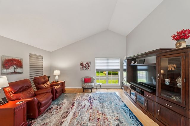 36191 N Old Creek Court, Gurnee, IL 60031