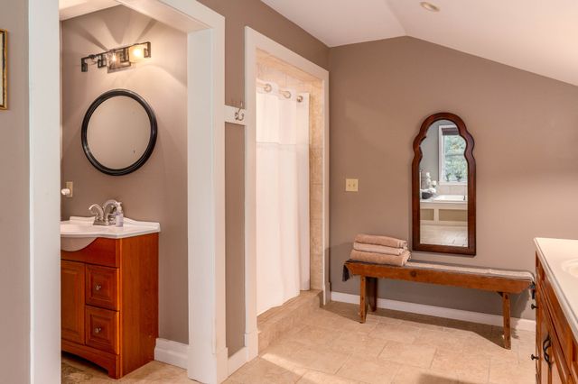 1098 Fred Gibbs Rd, White Bluff, TN 37187
