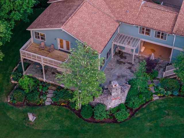 1098 Fred Gibbs Rd, White Bluff, TN 37187