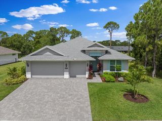 6805 49th Ct, Vero Beach, FL 32967
