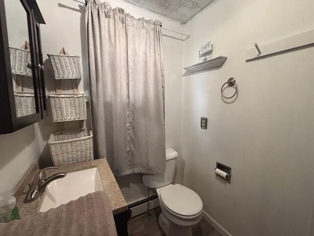 7963 E State Street, Central Lake, MI 49622