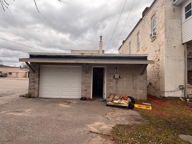 7963 E State Street, Central Lake, MI 49622