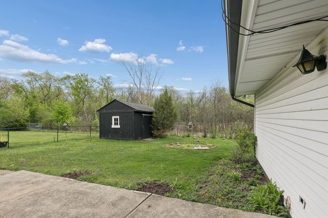 927 Gregory Lane, Schaumburg, IL 60193