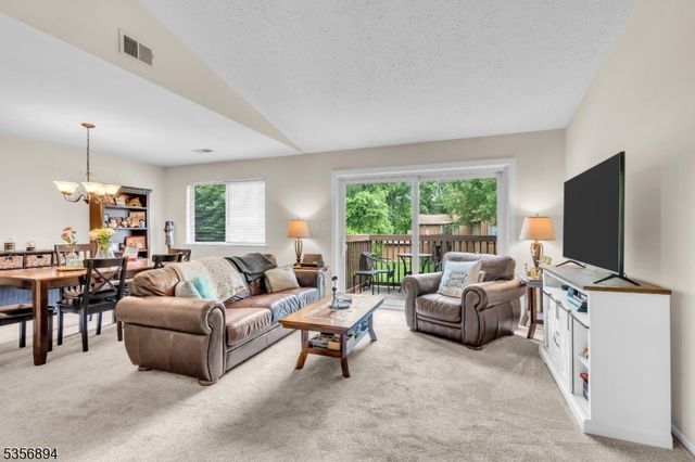180 Drake Ln, Roxbury Twp., NJ 07852