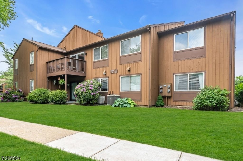 180 Drake Ln, Roxbury Twp., NJ 07852