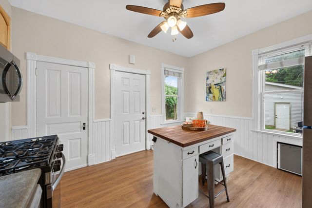 1008 Cook Avenue E, Saint Paul, MN 55106