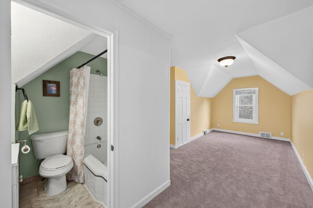 1008 Cook Avenue E, Saint Paul, MN 55106