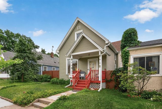 1008 Cook Avenue E, Saint Paul, MN 55106