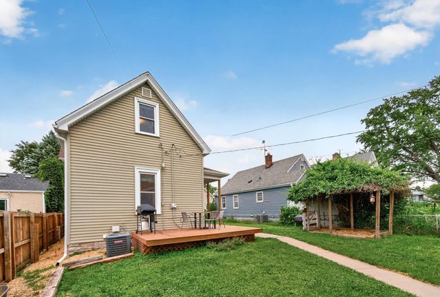 1008 Cook Avenue E, Saint Paul, MN 55106