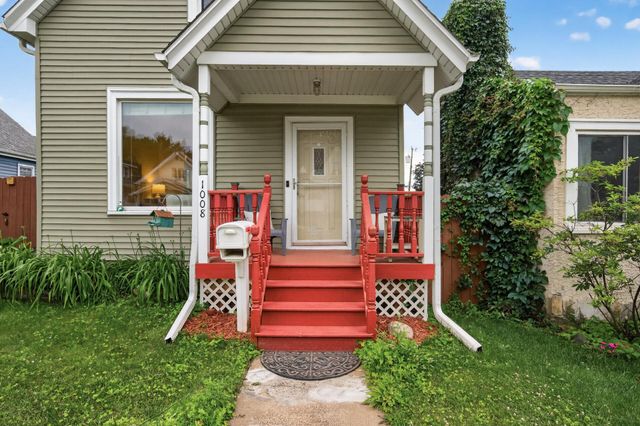 1008 Cook Avenue E, Saint Paul, MN 55106
