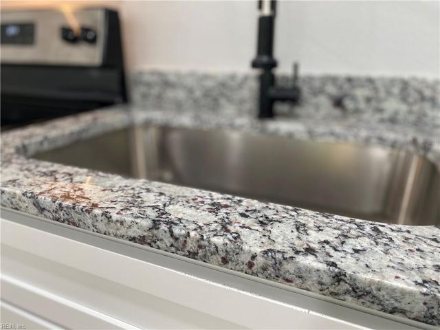 681 Bell St, Hampton, VA 23661