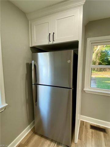 681 Bell St, Hampton, VA 23661