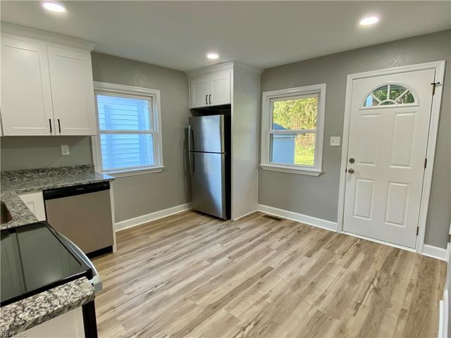 681 Bell St, Hampton, VA 23661