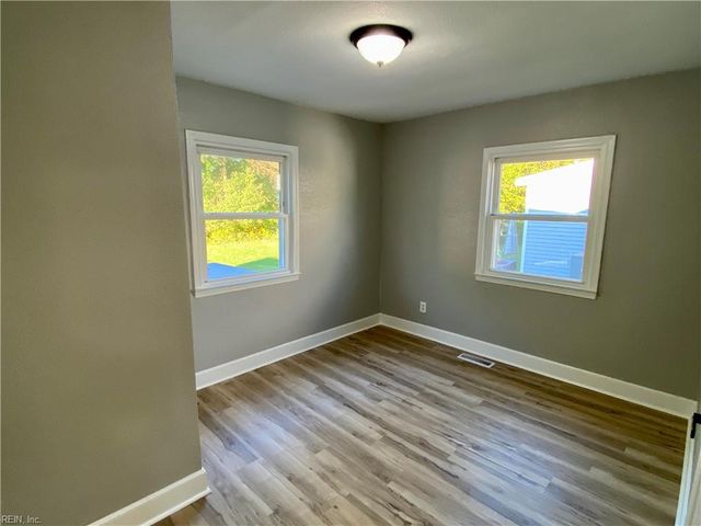 681 Bell St, Hampton, VA 23661