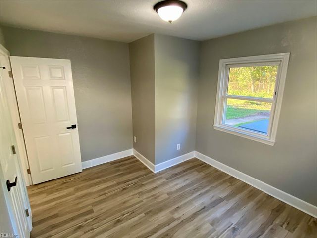 681 Bell St, Hampton, VA 23661