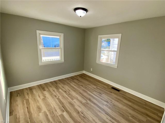 681 Bell St, Hampton, VA 23661