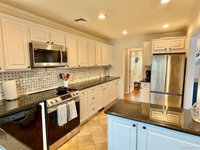 50 Hazelwood Avenue, Westhampton Beach, NY 11978