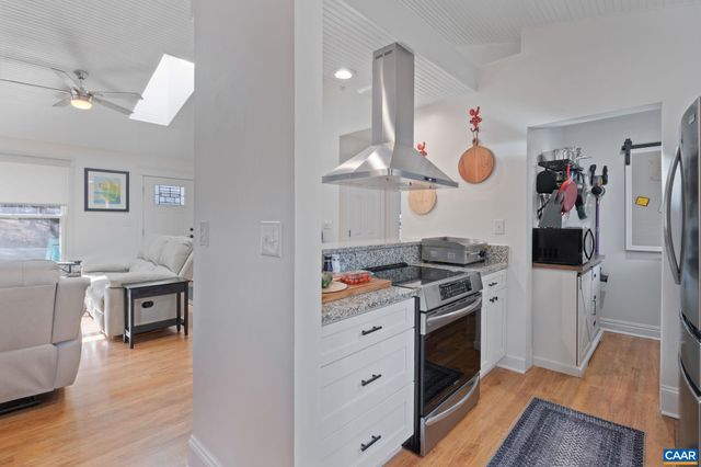 1 HATCHECHUBEE RD, Palmyra, VA 22963