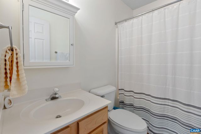 1 HATCHECHUBEE RD, Palmyra, VA 22963