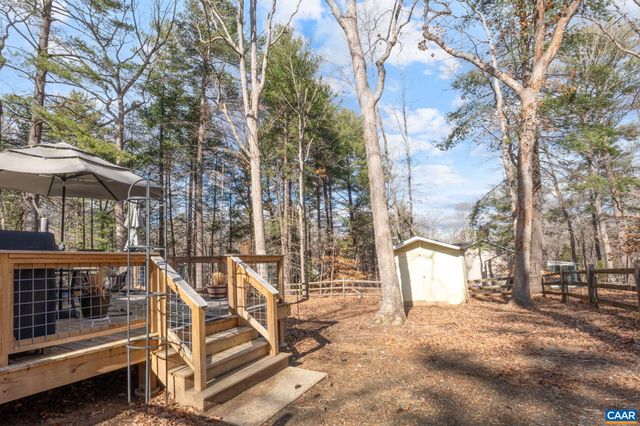 1 HATCHECHUBEE RD, Palmyra, VA 22963