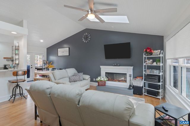 1 HATCHECHUBEE RD, Palmyra, VA 22963