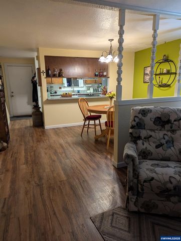 567 32nd (#2) Av SE, Albany, OR 97322