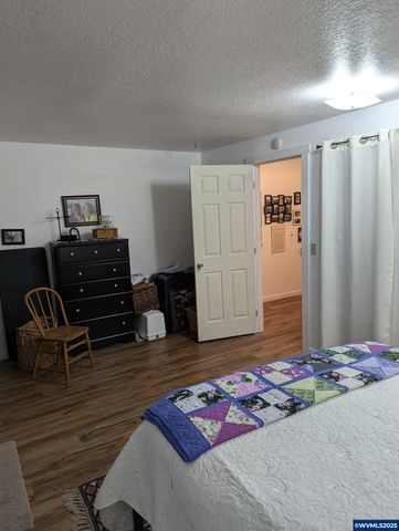 567 32nd (#2) Av SE, Albany, OR 97322
