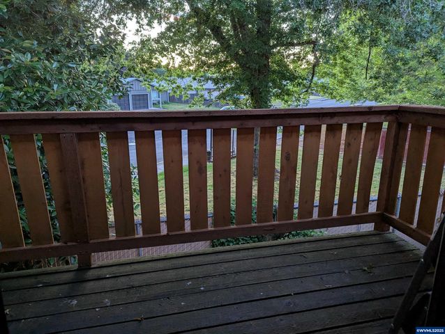 567 32nd (#2) Av SE, Albany, OR 97322