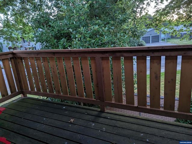 567 32nd (#2) Av SE, Albany, OR 97322