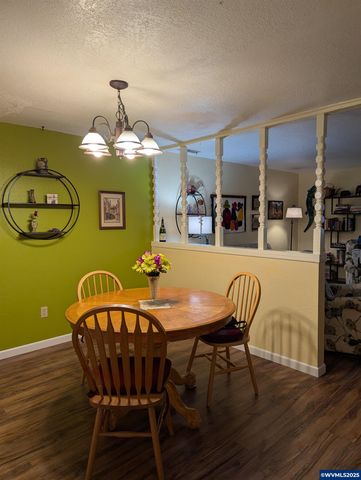 567 32nd (#2) Av SE, Albany, OR 97322