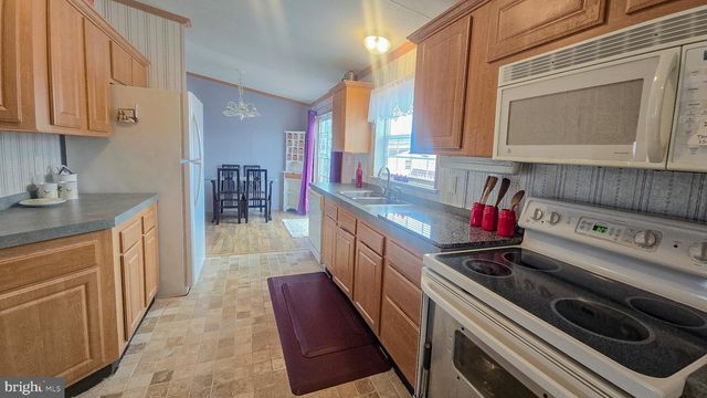 3304 IRIS LN, Baltimore, MD 21220