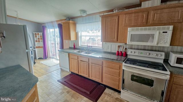 3304 IRIS LN, Baltimore, MD 21220