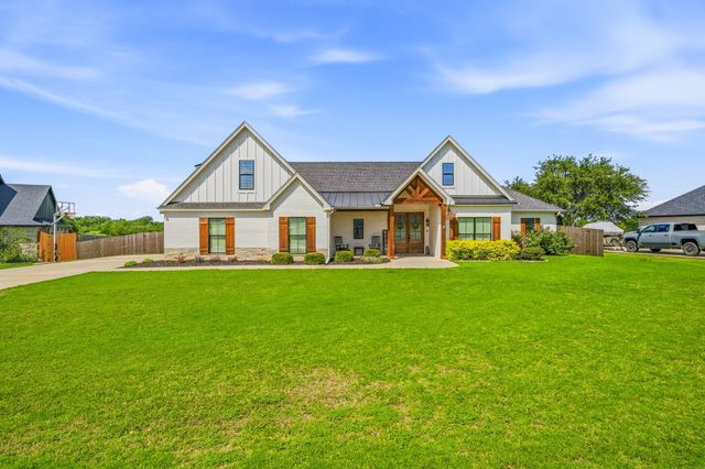 190 Blue Ribbon Lane, Stephenville, TX 76401
