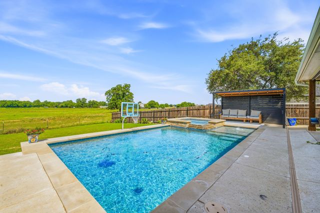 190 Blue Ribbon Lane, Stephenville, TX 76401