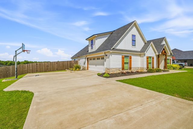 190 Blue Ribbon Lane, Stephenville, TX 76401