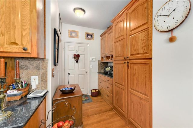 4421 Grand Court, Leavenworth, KS 66048