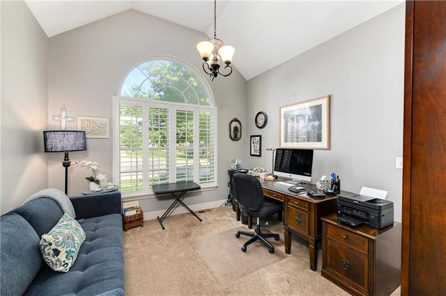 4421 Grand Court, Leavenworth, KS 66048