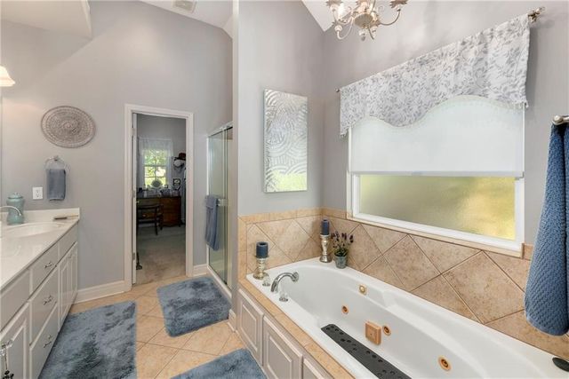 4421 Grand Court, Leavenworth, KS 66048