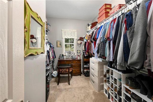 4421 Grand Court, Leavenworth, KS 66048