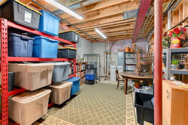 4421 Grand Court, Leavenworth, KS 66048